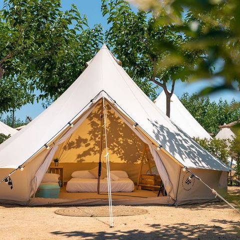 Cliquez pour découvrir toutes les photos de l'HÉBERGEMENT ! tente toile et bois - Kampaoh Costa Dorada photo 2