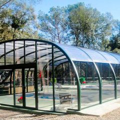Camping Pas Cher vous présente avec son site Officiel campingpascher.fr, le Établissement Kampaoh Esponellà, situé sur la commune de Esponella dans le département Gérone (Catalogne) en Espagne. L'établissement Kampaoh Esponellà vous propose un hébergement de type tente toile et bois. L'établissement vous propose 3 autres types d'hébergements. Découvrez tous nos séjours à petits prix dans la commune et aux alentours de Esponella du département : Gérone (Catalogne).... En savoir plus : cliquez-ICI.