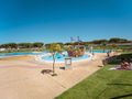 Camping Pas Cher vous présente avec son site Officiel campingpascher.fr, le Établissement Kampaoh Doñana, situé sur la commune de Mazagon dans le département Huelva (Andalousie) en Espagne. L'établissement Kampaoh Doñana vous propose un hébergement de type tente toile et bois. L'établissement vous propose 4 autres types d'hébergements. Découvrez tous nos séjours à petits prix dans la commune et aux alentours de Mazagon du département : Huelva (Andalousie).... En savoir plus : cliquez-ICI.