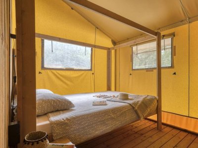 Cliquez pour découvrir toutes les photos de l'HÉBERGEMENT ! tente en toile et bois - Slow Village La Roque-sur-Cèze photo 14