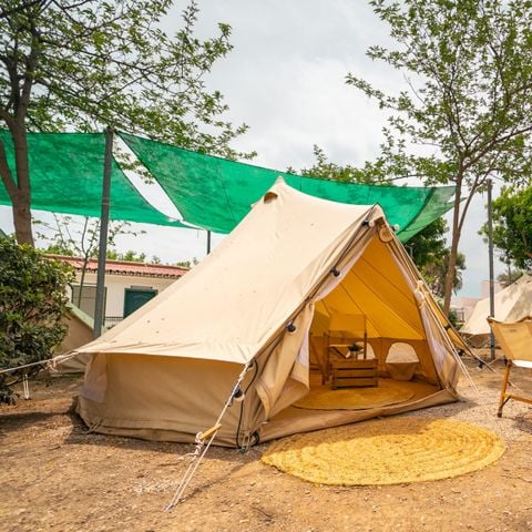 Cliquez pour découvrir toutes les photos de l'ÉTABLISSEMENT ! établissement Kampaoh Benajarafe photo 3