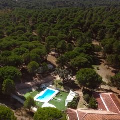 Camping Pas Cher vous présente avec son site Officiel campingpascher.fr, le Établissement Kampaoh Cordoba, situé sur la commune de Cordoba dans le département Cordoue (Andalousie) en Espagne. L'établissement Kampaoh Cordoba vous propose un hébergement de type tente toile et bois. L'établissement vous propose 3 autres types d'hébergements. Découvrez tous nos séjours à petits prix dans la commune et aux alentours de Cordoba du département : Cordoue (Andalousie).... En savoir plus : cliquez-ICI.