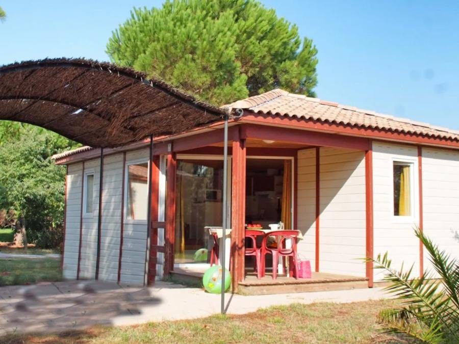 Camping Pas Cher vous présente avec son site Officiel campingpascher.fr, le Camping Tikayan Les Cigales classé 5 étoiles, situé sur la commune de Le Muy dans le département Var (Provence Alpes Côte D'azur) en France. Le camping Tikayan Les Cigales, vous présente un hébergement de type mobil-home de 32 m² avec climatisation et télévision. Le camping Tikayan Les Cigales vous proposeun séjour PAS CHER avec une REMISEdu dimanche 07 juin au dimanche 14 juin 2026, en promotion à -50% pour 7 nuits à 367,50 € au lieu de 735,0 € soit une Économie de 367,50 €. Cette location propose 22 dates différentes pour réserver votre séjour. Découvrez également les 28 autres gammes d'hébergements du camping. Les Avis clients pour le Camping Tikayan Les Cigales sont de 7 sur 10. Mer, Parc aquatique, Piscine extérieure, Animations familiales, Club ados, Club enfants, Aire de jeux enfants, Canoë-kayak, Court de tennis, Ping-pong, Plongée, Pétanque, Randonnée, Salle de jeux vidéo, Ski nautique, Terrain de volley-ball, Terrain multisports, Voile, Bar, Dépôt de pain, Plats à emporter, Restaurant, Snack/Bar, Supermarché,... En savoir plus : cliquez-ICI.