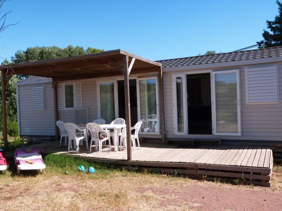 Camping Pas Cher vous présente avec son site Officiel campingpascher.fr, le Camping Tikayan Les Cigales classé 5 étoiles, situé sur la commune de Le Muy dans le département Var (Provence Alpes Côte D'azur) en France. Le camping Tikayan Les Cigales, vous présente un hébergement de type mobil-home de 43 m² pour 4 personnes avec climatisation et télévision. Le camping Tikayan Les Cigales vous proposeun séjour PAS CHER avec une REMISEdu lundi 15 juin au lundi 22 juin 2026, en promotion à -60% pour 7 nuits à 560 € au lieu de 1400,0 € soit une Économie de 840 €. Cette location propose 3 dates différentes pour réserver votre séjour. Découvrez également les 28 autres gammes d'hébergements du camping. Les Avis clients pour le Camping Tikayan Les Cigales sont de 7 sur 10. Mer, Parc aquatique, Piscine extérieure, Animations familiales, Club ados, Club enfants, Aire de jeux enfants, Canoë-kayak, Court de tennis, Ping-pong, Plongée, Pétanque, Randonnée, Salle de jeux vidéo, Ski nautique, Terrain de volley-ball, Terrain multisports, Voile, Bar, Dépôt de pain, Plats à emporter, Restaurant, Snack/Bar, Supermarché,... En savoir plus : cliquez-ICI.
