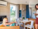 Cliquez pour découvrir toutes les photos de l'HÉBERGEMENT ! mobil-home - camping Tikayan Les Cigales photo 3