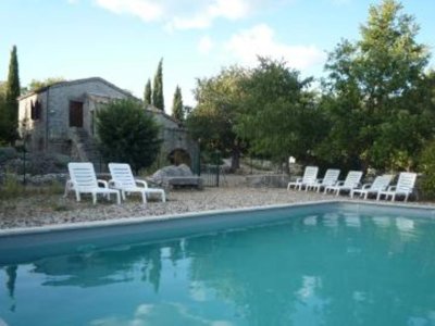 Cliquez pour découvrir toutes les photos de l'HÉBERGEMENT ! maison de campagne - Domaine Saint Cerice photo 2