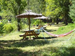 Camping Pas Cher vous présente avec son site Officiel campingpascher.fr, le Établissement Le Barutel, situé sur la commune de Meyras dans le département Ardèche (Rhône Alpes) en France. L'établissement Le Barutel vous propose un hébergement de type mobilhome de 30 m². L'établissement vous propose 12 autres types d'hébergements. Découvrez tous nos séjours à petits prix dans la commune et aux alentours de Meyras du département : Ardèche (Rhône Alpes).... En savoir plus : cliquez-ICI.