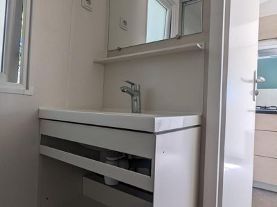 Cliquez pour découvrir toutes les photos de l'HÉBERGEMENT ! mobil-home - Dordogne Les Cinq Châteaux photo 9