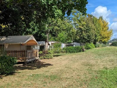 Cliquez pour découvrir toutes les photos de l'ÉTABLISSEMENT ! camping Dordogne Les Cinq Châteaux photo 2
