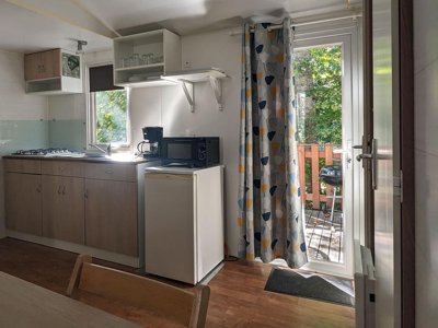 Cliquez pour découvrir toutes les photos de l'HÉBERGEMENT ! mobil-home - Dordogne Les Cinq Châteaux photo 7