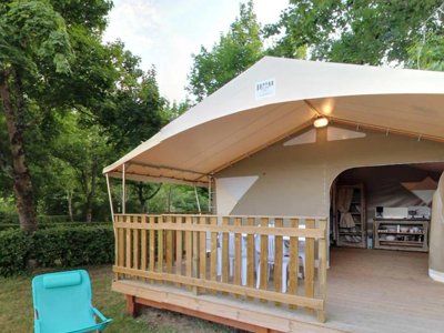 Cliquez pour découvrir toutes les photos de l'ÉTABLISSEMENT ! camping Dordogne Les Cinq Châteaux photo 5