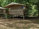 Cliquez pour découvrir toutes les photos de l'HÉBERGEMENT ! tente en toile et bois - camping Dordogne Les Cinq Châteaux photo 5