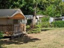Cliquez pour découvrir toutes les photos de l'HÉBERGEMENT ! tente en toile et bois - camping Dordogne Les Cinq Châteaux photo 6