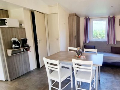 Cliquez pour découvrir toutes les photos de l'HÉBERGEMENT ! mobil-home - La Roucateille photo 4
