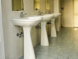 Camping Pas Cher vous présente avec son site Officiel campingpascher.fr, le Camping Villaggio La Collinetta, situé sur la commune de Noto dans le département Syracuse (Sicile) en Italie. Le camping Villaggio La Collinetta, vous présente un hébergement de type bungalow pour 4 personnes avec climatisation et télévision. Le camping Villaggio La Collinetta vous propose du lundi 15 juin au lundi 22 juin 2026 pour 7 nuits à 805€. Cette location propose 86 dates différentes pour réserver votre séjour. Découvrez également les 4 autres gammes d'hébergements du camping. Piscine extérieure, Aire de jeux enfants, Bar,... En savoir plus : cliquez-ICI.