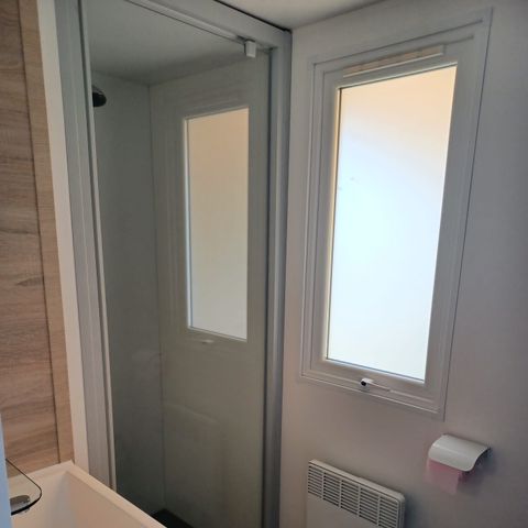 Cliquez pour découvrir toutes les photos de l'HÉBERGEMENT ! mobilhome - Les Iles photo 5