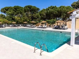Camping Pas Cher vous présente avec son site Officiel campingpascher.fr, le Établissement Maeva Escapades Le Hameau Des Pins, situé sur la commune de La Crau dans le département Var (Provence Alpes Côte D'azur) en France. L'établissement Maeva Escapades Le Hameau Des Pins vous propose un hébergement de type mobil-home de 30 m². L'établissement vous propose 5 autres types d'hébergements. Découvrez tous nos séjours à petits prix dans la commune et aux alentours de La Crau du département : Var (Provence Alpes Côte D'azur).... En savoir plus : cliquez-ICI.