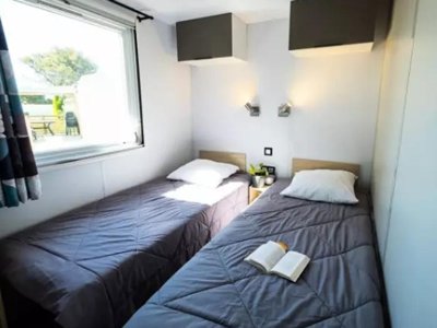 Cliquez pour découvrir toutes les photos de l'HÉBERGEMENT ! mobil-home - De L' Arquet photo 3