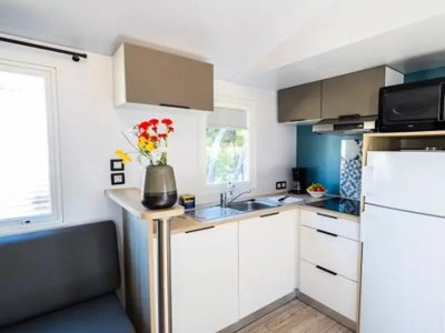 Cliquez pour découvrir toutes les photos de l'HÉBERGEMENT ! mobil-home - De L' Arquet photo 4