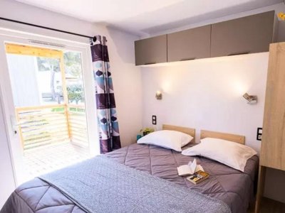 Cliquez pour découvrir toutes les photos de l'HÉBERGEMENT ! mobil-home - De L' Arquet photo 2