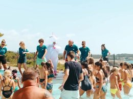 Camping Pas Cher vous présente avec son site Officiel campingpascher.fr, le Camping De L' Arquet classé 4 étoiles, situé sur la commune de Martigues dans le département Bouches-du-rhône (Provence Alpes Côte D'azur) en France. Le camping De L' Arquet, vous présente un hébergement de type mobil-home de 32 m² avec climatisation. Le camping De L' Arquet vous proposeun séjour PAS CHER avec une REMISEdu sam. 04 avril au sam. 11 avril 2026, en promotion à -35% pour 7 nuits à 339 € au lieu de 521,54 € soit une Économie de 182,54 €. Cette location propose 36 dates différentes pour réserver votre séjour. Découvrez également les 8 autres gammes d'hébergements du camping. Les Avis clients pour le Camping De L' Arquet sont excellents avec une note moyenne de 8 sur 10. Piscine extérieure, Animations familiales, Club ados, Club enfants, Aire de jeux enfants, Ping-pong, Pétanque, Terrain multisports, Dépôt de pain, Plats à emporter, Restaurant, Épicerie,... En savoir plus : cliquez-ICI.