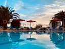 Camping Pas Cher vous présente avec son site Officiel campingpascher.fr, le Camping Apollonia, situé sur la commune de Plakias dans le département îles Ioniennes (Grece) en Grece. Le camping Apollonia, vous présente un hébergement de type mobil-home. Le camping Apollonia vous propose du sam. 19 septembre au sam. 26 septembre 2026, en promotion à -28% pour 7 nuits à 275 € au lieu de 385,0 € soit une Économie de 110 €. Cette location propose 14 dates différentes pour réserver votre séjour. Découvrez également les 1 autres gammes d'hébergements du camping. Mer, Piscine extérieure, Restaurant, Snack/Bar, Supermarché,... En savoir plus : cliquez-ICI.