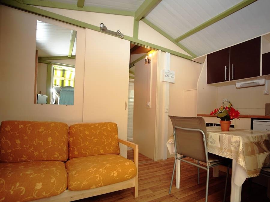 Camping Pas Cher vous présente avec son site Officiel campingpascher.fr, le Camping Dal Pino, situé sur la commune de Marina Di Massa dans le département Massa-carrara (Toscane) en Italie. Le camping Dal Pino, vous présente un hébergement de type bungalow et télévision. Le camping Dal Pino vous propose du sam. 05 septembre au sam. 12 septembre 2026 pour 7 nuits à 520€. Cette location propose 32 dates différentes pour réserver votre séjour. Découvrez également les 3 autres gammes d'hébergements du camping. Mer, Aire de jeux enfants, Snack/Bar,... En savoir plus : cliquez-ICI.