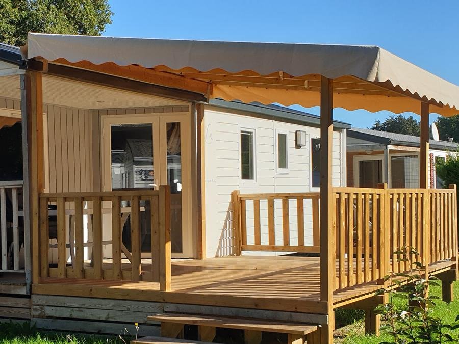 Camping Pas Cher vous présente avec son site Officiel campingpascher.fr, le Camping Flower Des Vallées classé 3 étoiles, situé sur la commune de Saint Brieuc dans le département Côtes-d'armor (Bretagne) en France. Le camping Flower Des Vallées vous propose un hébergement de type mobil-home de 33 m². L'établissement vous propose 16 autres types d'hébergements. Découvrez tous nos séjours à petits prix dans la commune et aux alentours de Saint Brieuc du département : Côtes-d'armor (Bretagne). Les Avis clients pour le Camping Flower Des Vallées sont excellents avec une note moyenne de 10 sur 10. Piscine chauffée, Piscine couverte, Animations familiales, Club enfants, Aire de jeux enfants, Baby-foot, Ping-pong, Terrain multisports, Bar, Dépôt de pain, Plats à emporter, Épicerie,... En savoir plus : cliquez-ICI.