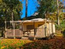 Cliquez pour découvrir toutes les photos de l'HÉBERGEMENT ! bungalow toilé - camping Flower Des Vallées photo 4