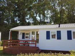 Camping Pas Cher vous présente avec son site Officiel campingpascher.fr, le Camping Flower Des Vallées classé 3 étoiles, situé sur la commune de Saint Brieuc dans le département Côtes-d'armor (Bretagne) en France. Le camping Flower Des Vallées, vous présente un hébergement de type mobil-home de 25 m². Le camping Flower Des Vallées vous propose du mardi 07 avril au mardi 14 avril 2026 pour 7 nuits à 441€. Cette location propose 103 dates différentes pour réserver votre séjour. Découvrez également les 15 autres gammes d'hébergements du camping. Les Avis clients pour le Camping Flower Des Vallées sont excellents avec une note moyenne de 10 sur 10. Piscine chauffée, Piscine couverte, Animations familiales, Club enfants, Aire de jeux enfants, Baby-foot, Ping-pong, Terrain multisports, Bar, Dépôt de pain, Plats à emporter, Épicerie,... En savoir plus : cliquez-ICI.