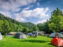 Camping Pas Cher vous présente avec son site Officiel campingpascher.fr, le Camping Cevedale, situé sur la commune de Ossana dans le département Trente (Trentin Tyrol Du Sud) en Italie. Le camping Cevedale, vous présente un hébergement de type chalet pour 1 personne et télévision. Le camping Cevedale vous propose du mardi 16 juin au mardi 23 juin 2026 pour 7 nuits à 1018€. Cette location propose 28 dates différentes pour réserver votre séjour. Découvrez également les 2 autres gammes d'hébergements du camping. Aire de jeux enfants, Cyclisme, Terrain de football, Terrain de volley-ball, Bar, Épicerie,... En savoir plus : cliquez-ICI.